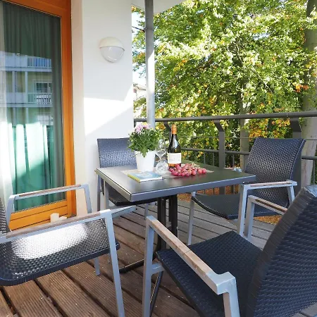 아파트 Kaiservillen - Mit 1 Schlafzimmer Und Balkon D112 제바트헤링스도르프
