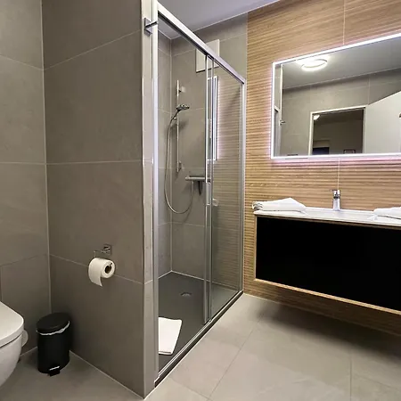 Kaiservillen - Mit 1 Schlafzimmer Und Balkon D112